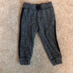 Old Navy gray and black jogging pant, 24 m